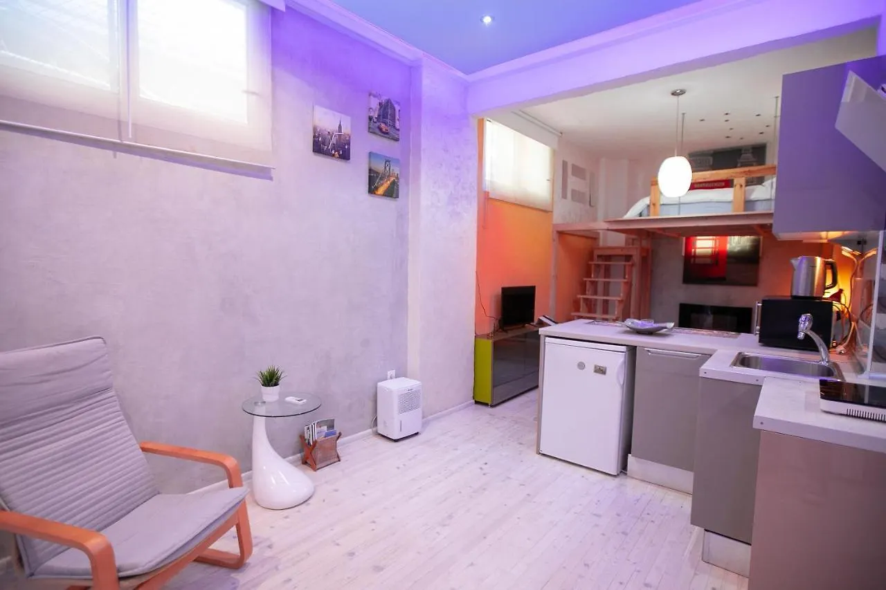 Orange And Blue Studio Downtown 5 Min From White Tower Apartment Thessaloniki Greece