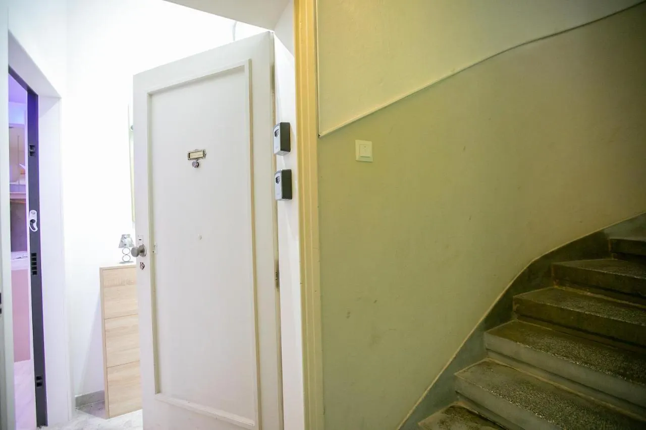 Orange And Blue Studio Downtown 5 Min From White Tower Apartment Thessaloniki Greece