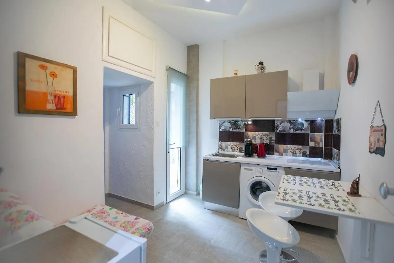 Orange And Blue Studio Downtown 5 Min From White Tower Apartment Thessaloniki