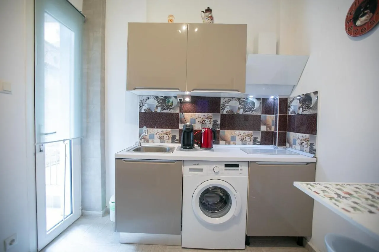 Orange And Blue Studio Downtown 5 Min From White Tower Apartment Thessaloniki Greece
